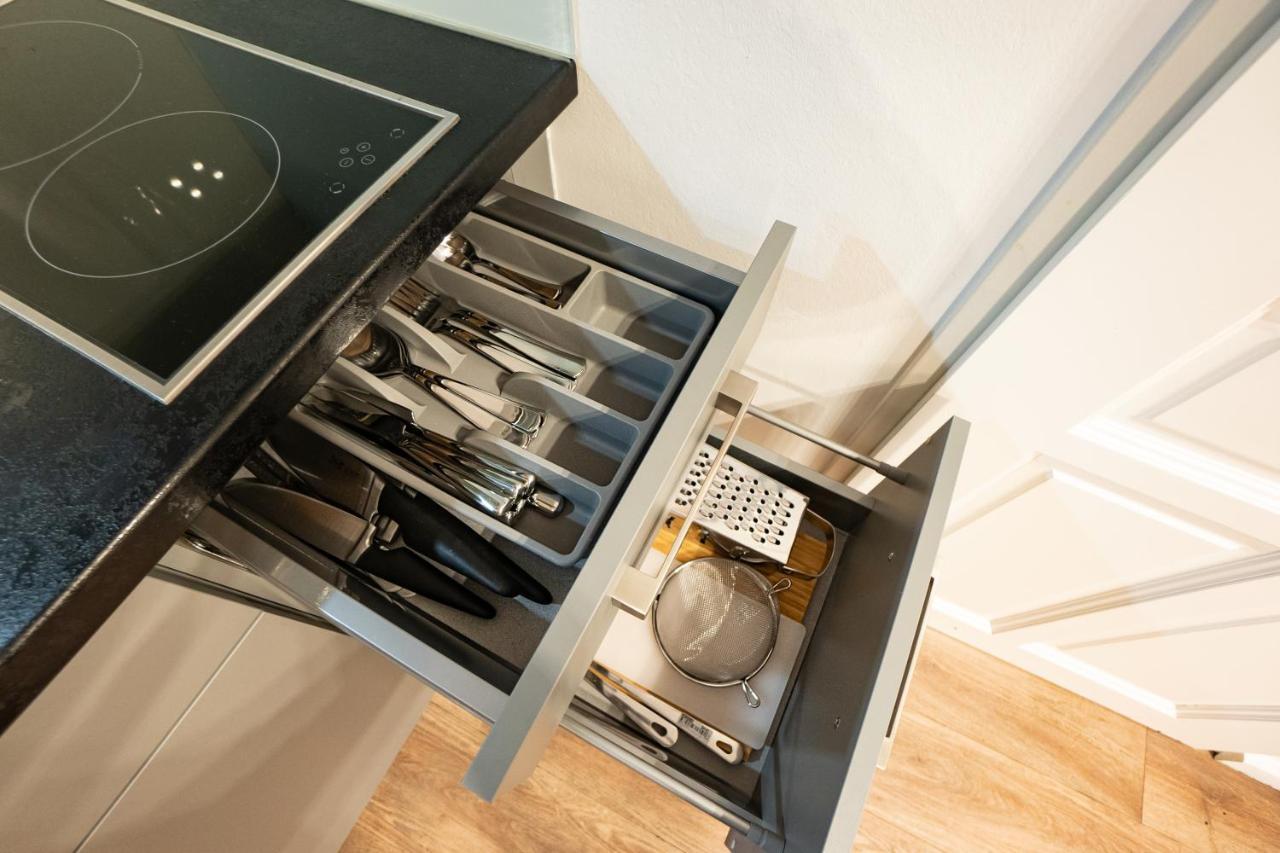 Stylish Apartment With Dedicated Working Space And Super King-Size Bed Located Between City Centre And Donau River Vienna Luaran gambar