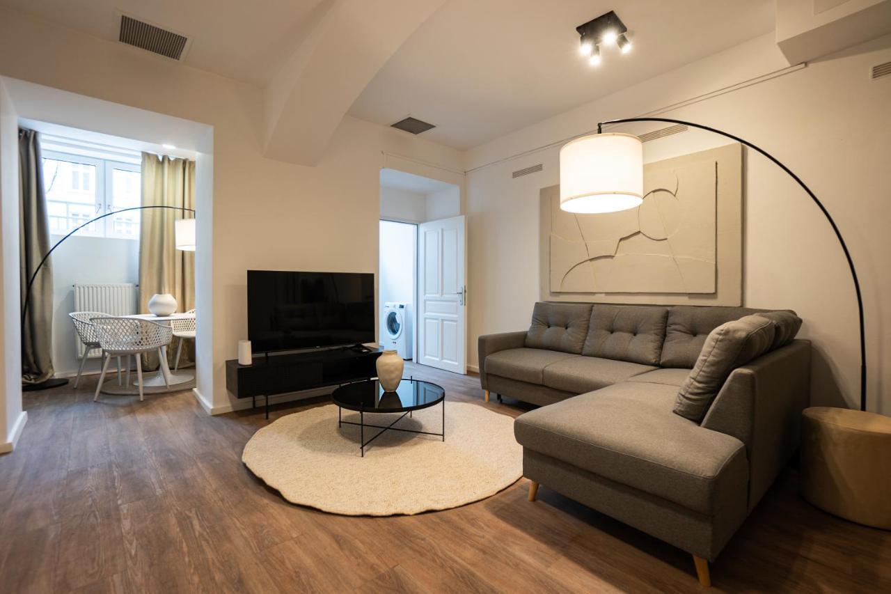 Stylish Apartment With Dedicated Working Space And Super King-Size Bed Located Between City Centre And Donau River Vienna Luaran gambar