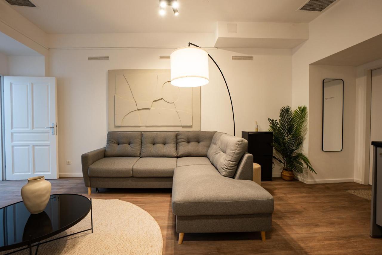 Stylish Apartment With Dedicated Working Space And Super King-Size Bed Located Between City Centre And Donau River Vienna Luaran gambar