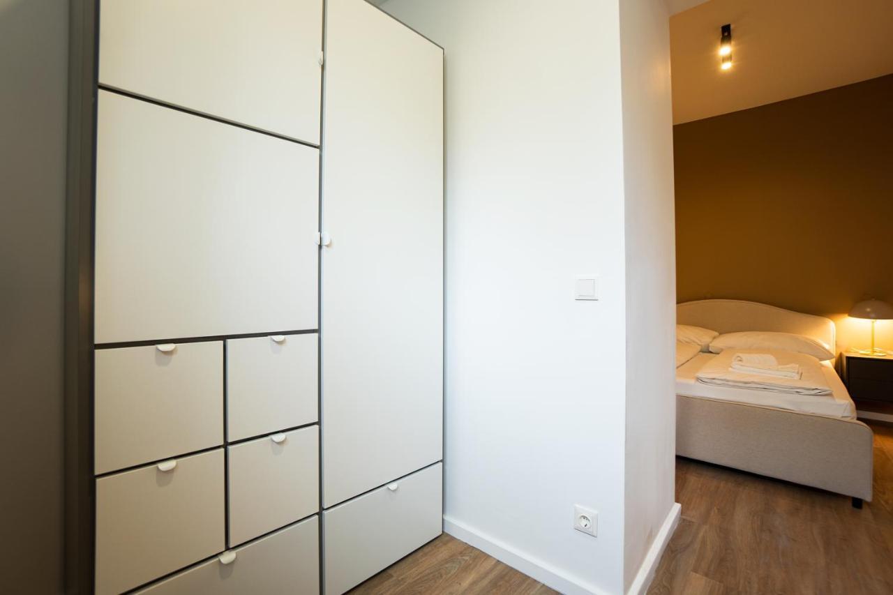Stylish Apartment With Dedicated Working Space And Super King-Size Bed Located Between City Centre And Donau River Vienna Luaran gambar