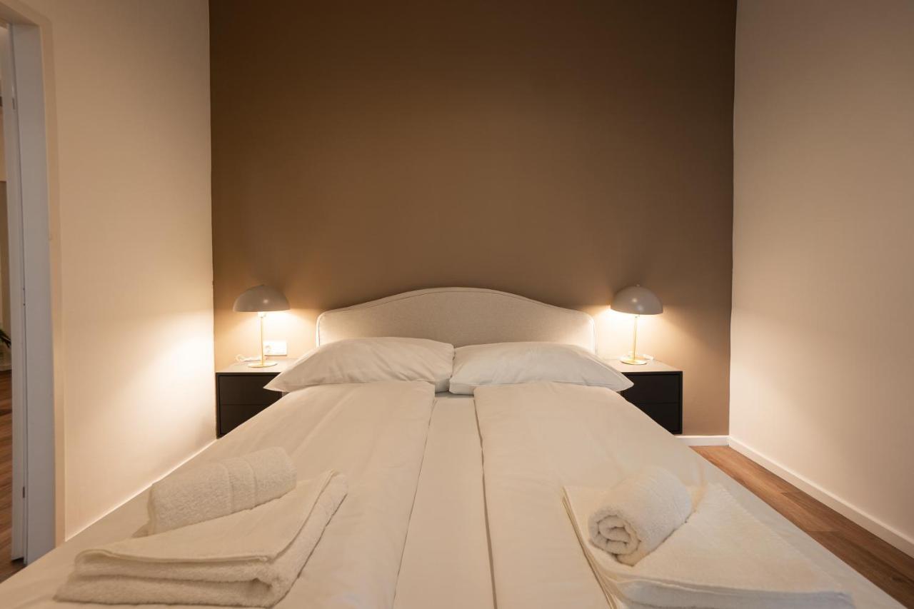 Stylish Apartment With Dedicated Working Space And Super King-Size Bed Located Between City Centre And Donau River Vienna Luaran gambar