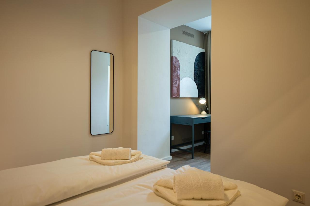 Stylish Apartment With Dedicated Working Space And Super King-Size Bed Located Between City Centre And Donau River Vienna Luaran gambar